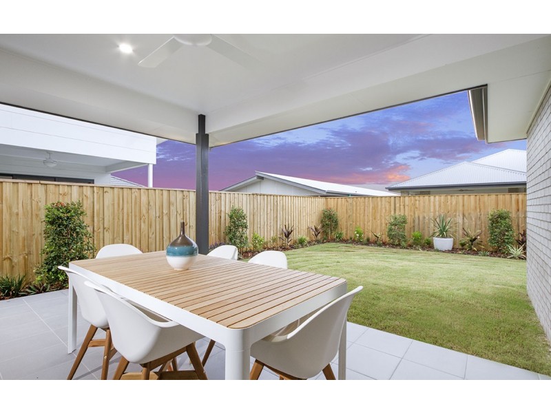 98 Ridgevale Blvd, Holmview QLD 4207