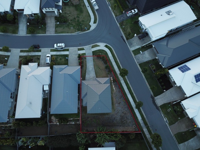 2 Hillstone Crescent, Maudsland QLD 4210