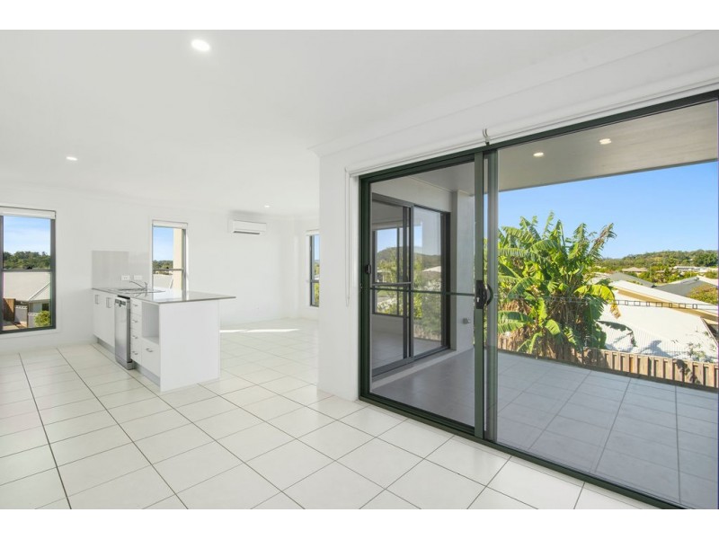 2 Hillstone Crescent, Maudsland QLD 4210