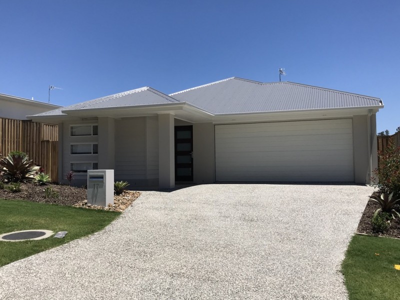 17 Stoneyway Avenue, Maudsland QLD 4210