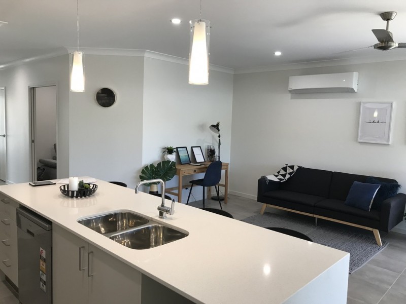 17 Stoneyway Avenue, Maudsland QLD 4210