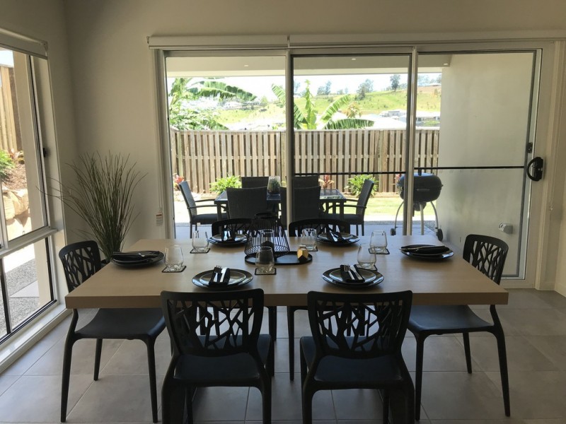 17 Stoneyway Avenue, Maudsland QLD 4210