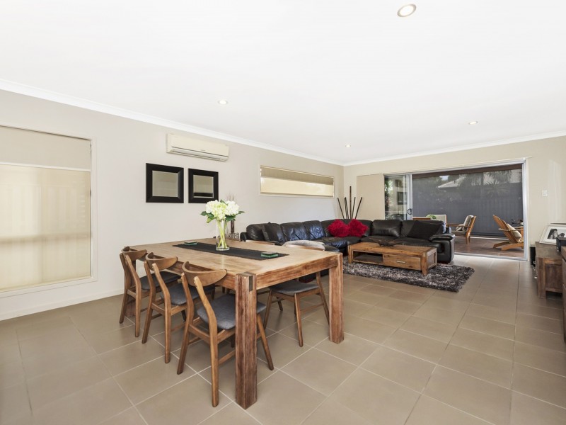 12 Homestead Circuit, Maudsland QLD 4210