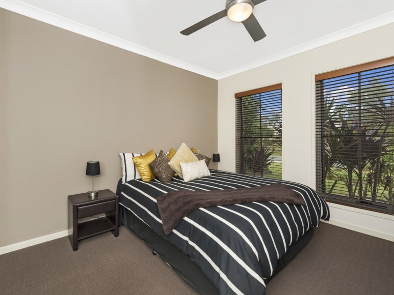 12 Homestead Circuit, Maudsland QLD 4210