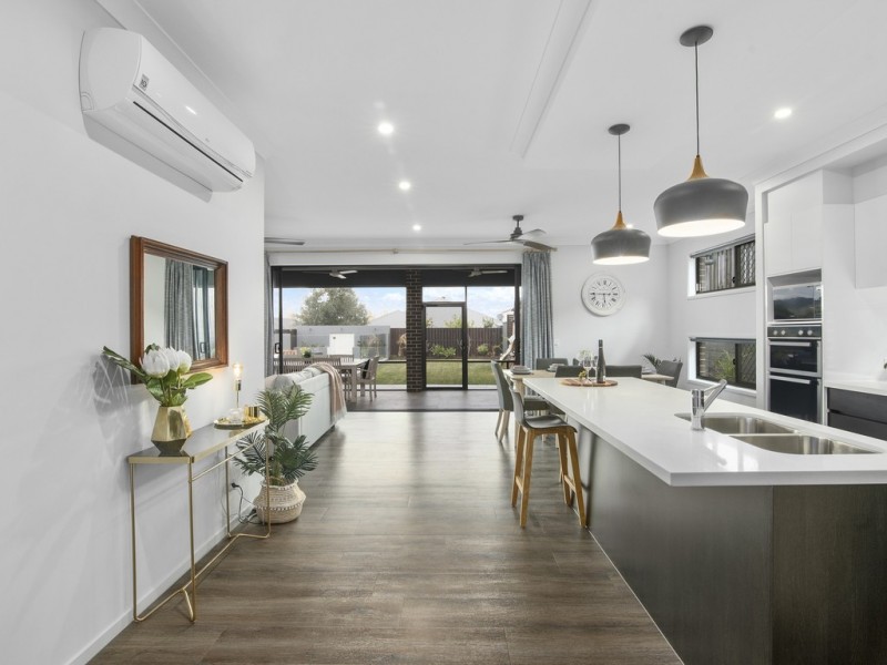 51 Mountain View Parade, Maudsland QLD 4210
