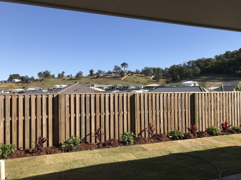 17 Stoneyway Avenue, Maudsland QLD 4210