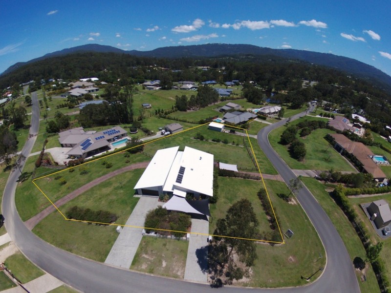 36 Waldorf place, Maudsland QLD 4210