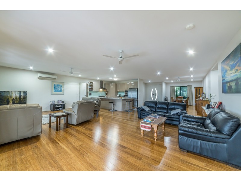 36 Waldorf place, Maudsland QLD 4210