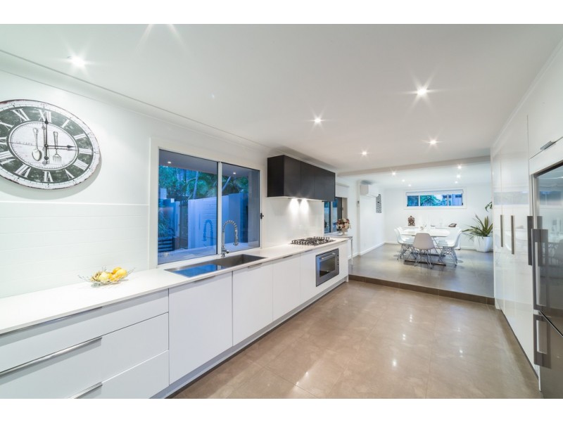 5 Woodland Drive, Reedy Creek QLD 4227