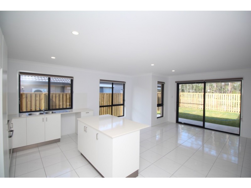5 Miamax Place, Logan Reserve QLD 4133