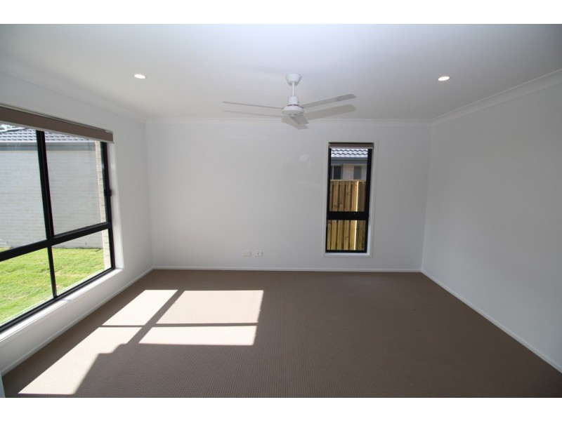 5 Miamax Place, Logan Reserve QLD 4133