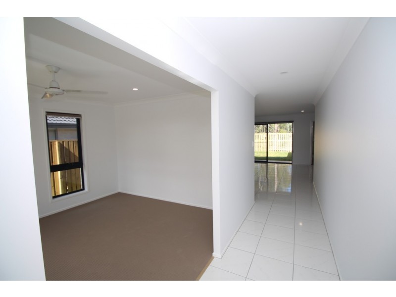 5 Miamax Place, Logan Reserve QLD 4133