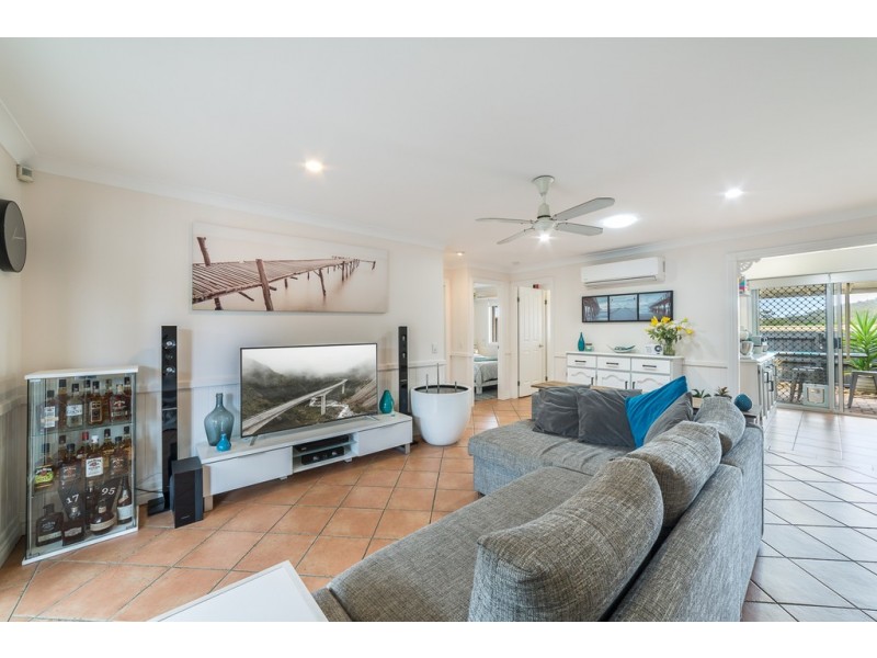 2/6 Paramount Place, Oxenford QLD 4210