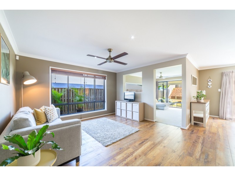 213 Riverstone Crossing, Maudsland QLD 4210