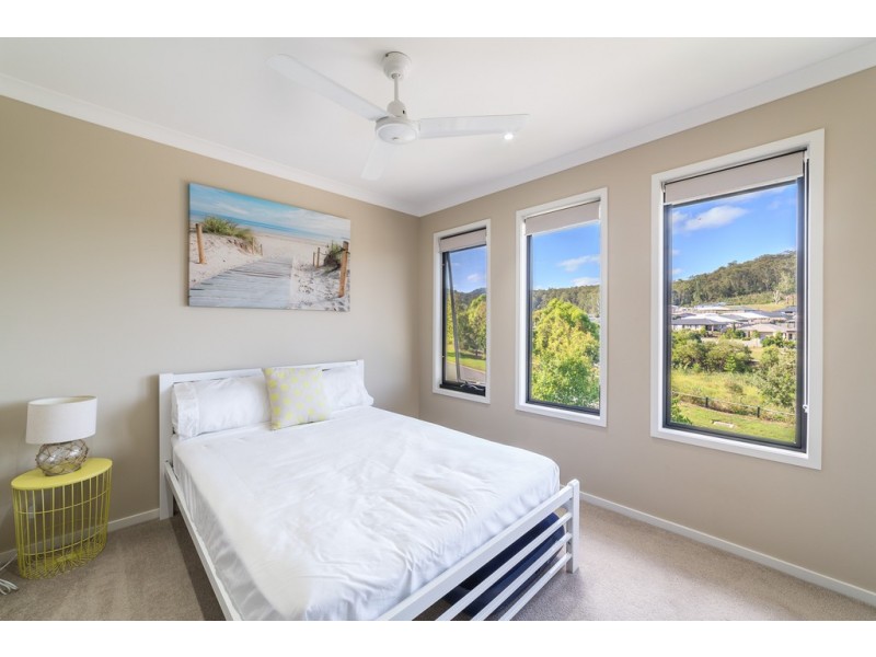 213 Riverstone Crossing, Maudsland QLD 4210