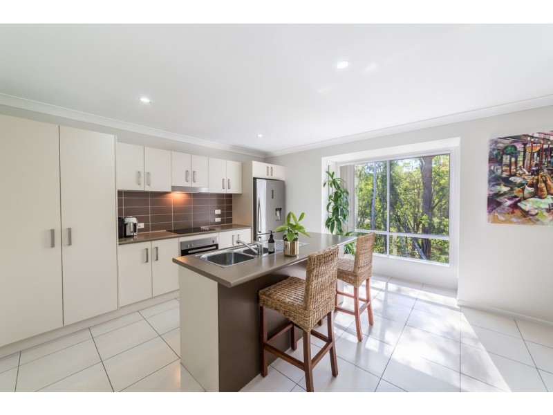 5 Caragh Crescent, Oxenford QLD 4210