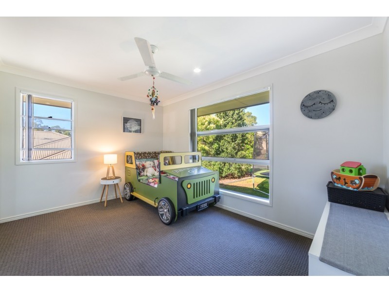 5 Caragh Crescent, Oxenford QLD 4210