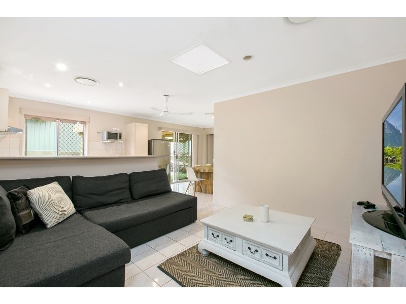 8 Prahran Court, Robina QLD 4226