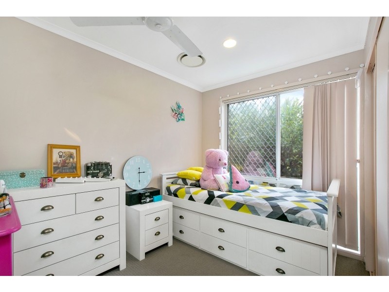 8 Prahran Court, Robina QLD 4226