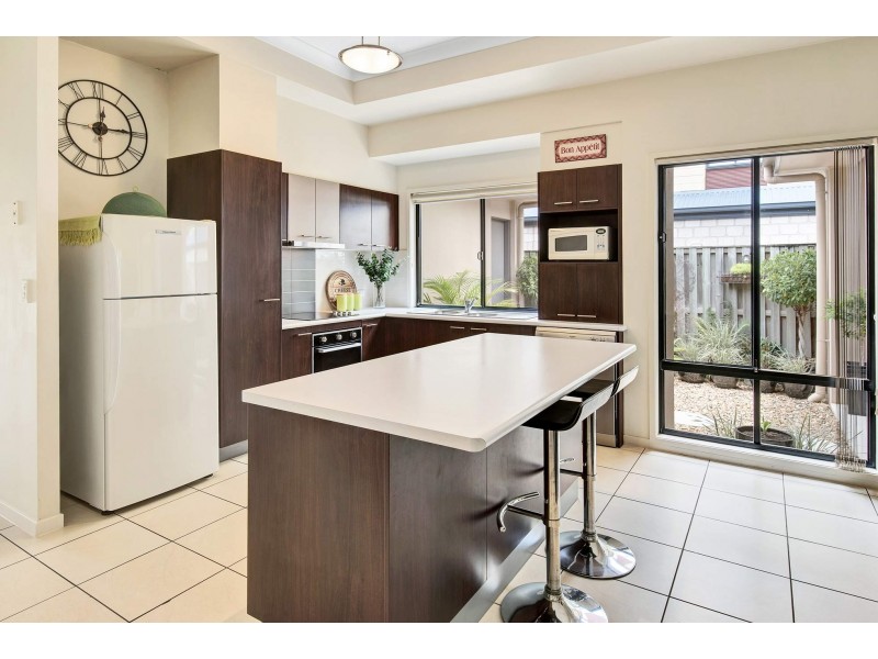 111 Bayswater Avenue, Varsity Lakes QLD 4227