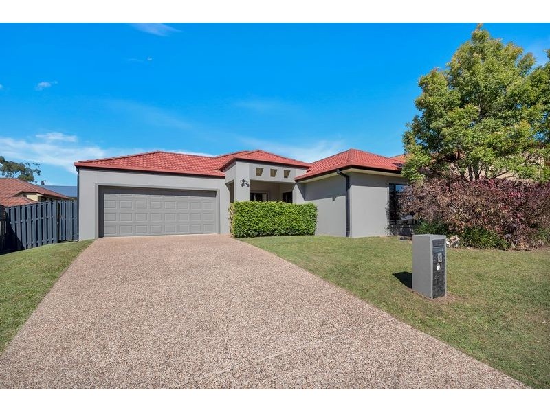 4 Grenada Court, Varsity Lakes QLD 4227