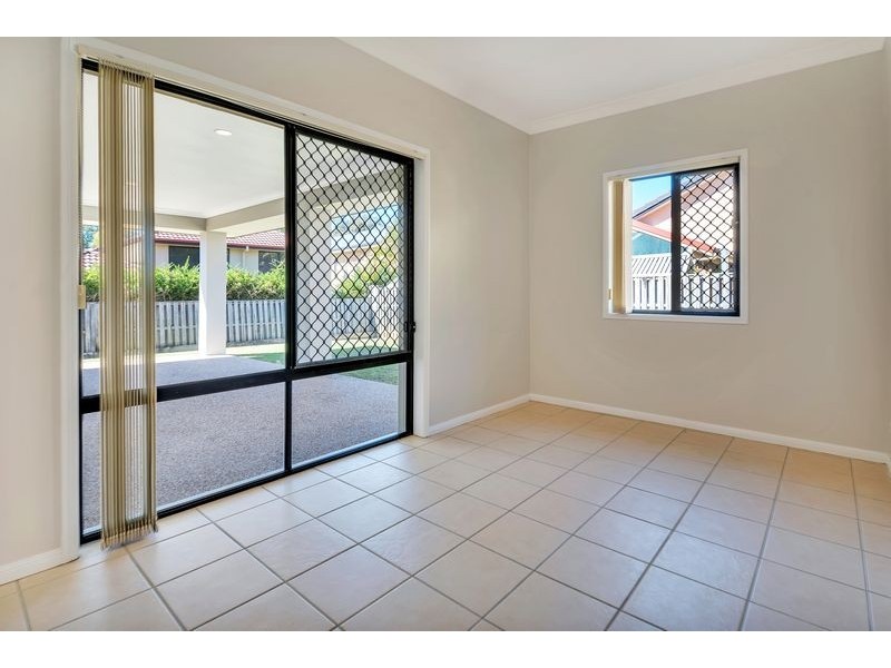 4 Grenada Court, Varsity Lakes QLD 4227