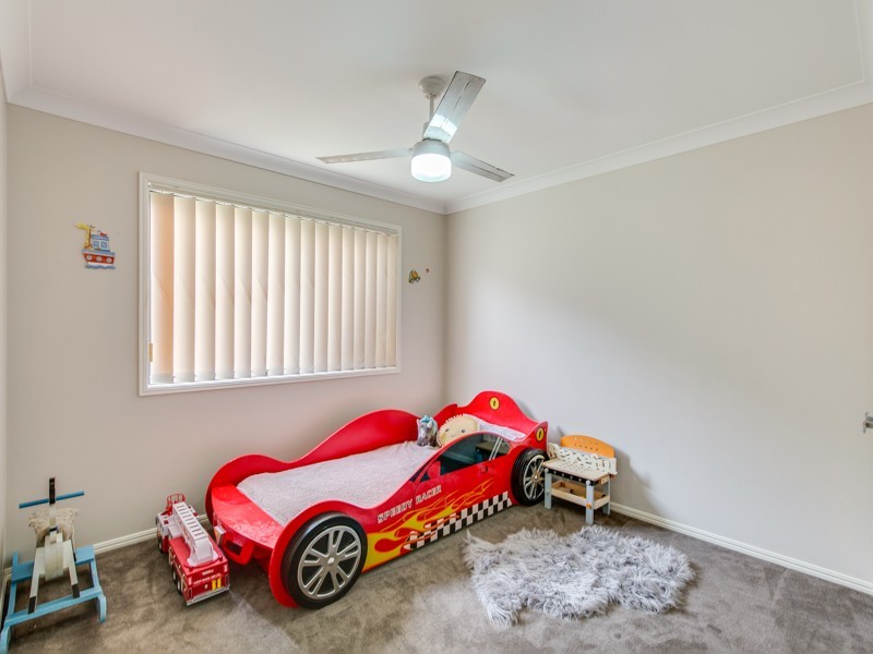 37 Langport Parade, Mudgeeraba QLD 4213
