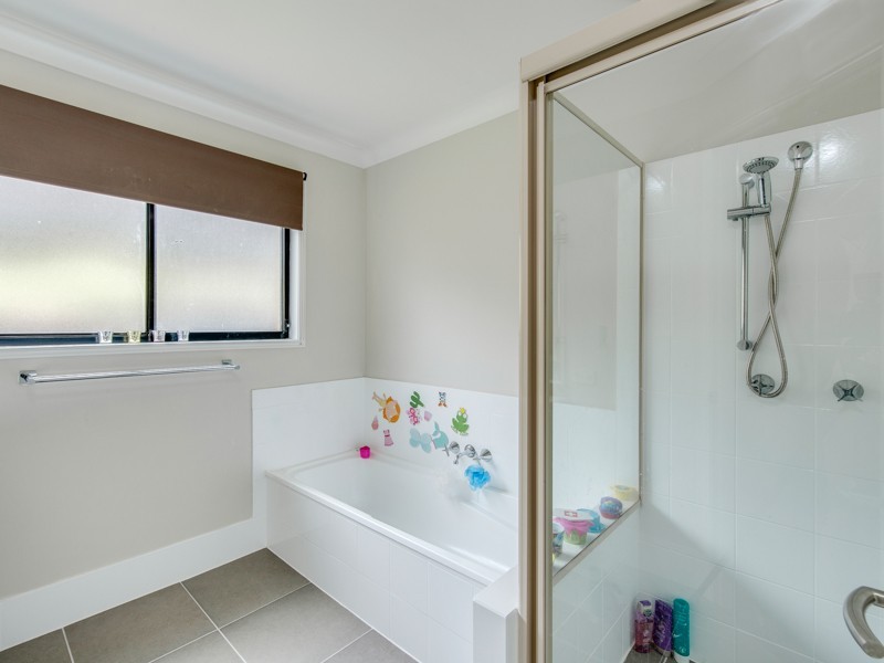 37 Langport Parade, Mudgeeraba QLD 4213
