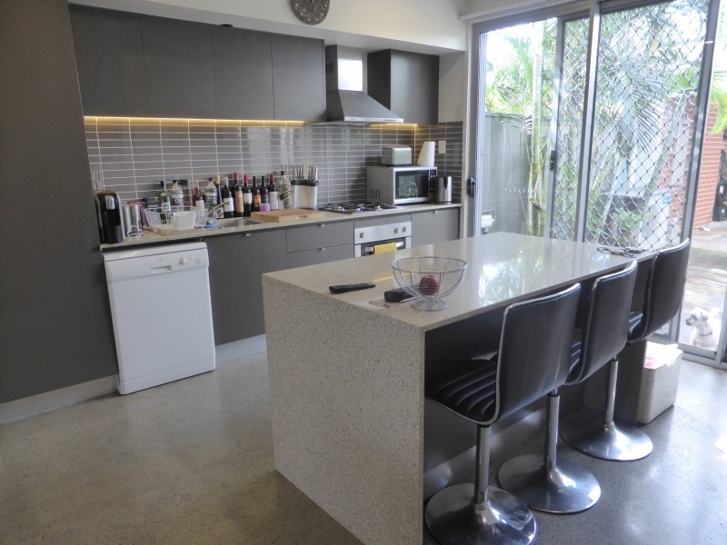 44 South Bay Drive, Varsity Lakes QLD 4227