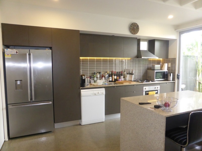 44 South Bay Drive, Varsity Lakes QLD 4227