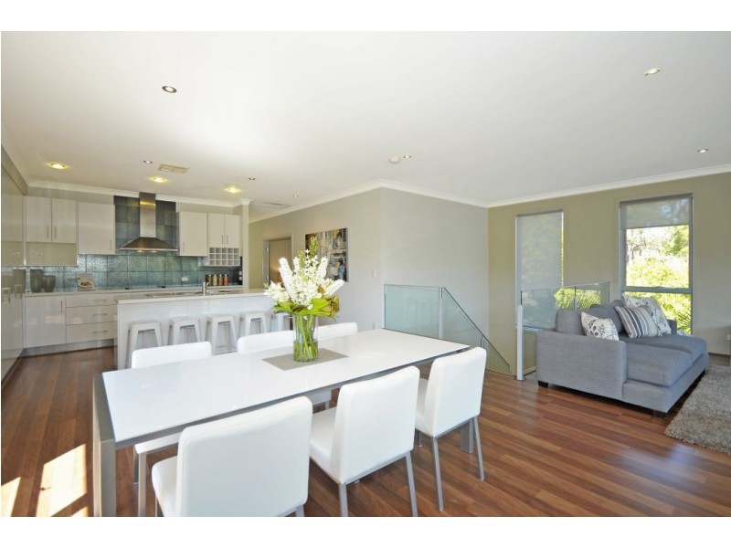 2 Lyra Court, Robina QLD 4226