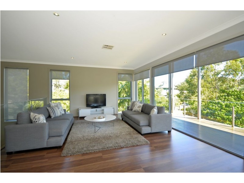 2 Lyra Court, Robina QLD 4226