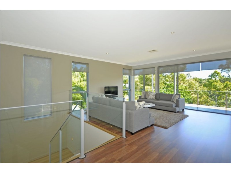 2 Lyra Court, Robina QLD 4226