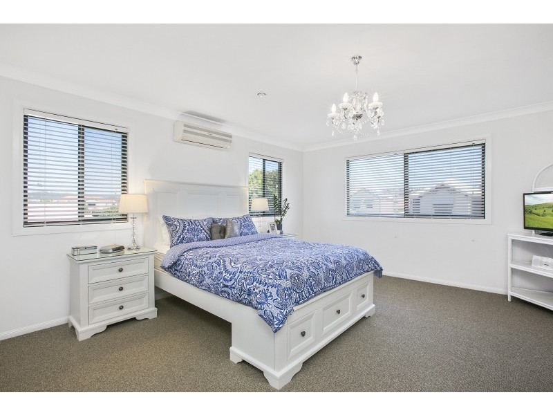 2/15 Tourangeau Crescent, Varsity Lakes QLD 4227