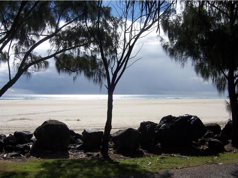 1/4 Lord Street, Coolangatta QLD 4225