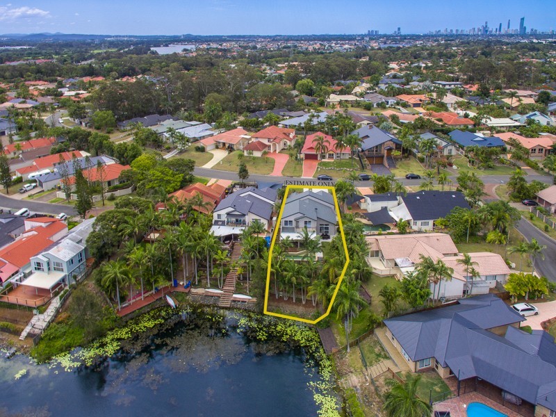 154 Camberwell Circuit, Robina QLD 4226