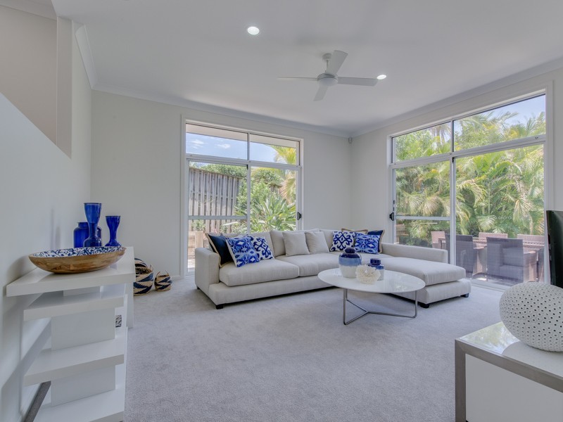 154 Camberwell Circuit, Robina QLD 4226