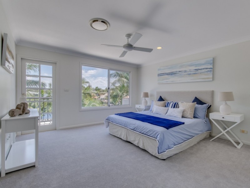 154 Camberwell Circuit, Robina QLD 4226