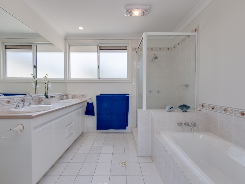 154 Camberwell Circuit, Robina QLD 4226