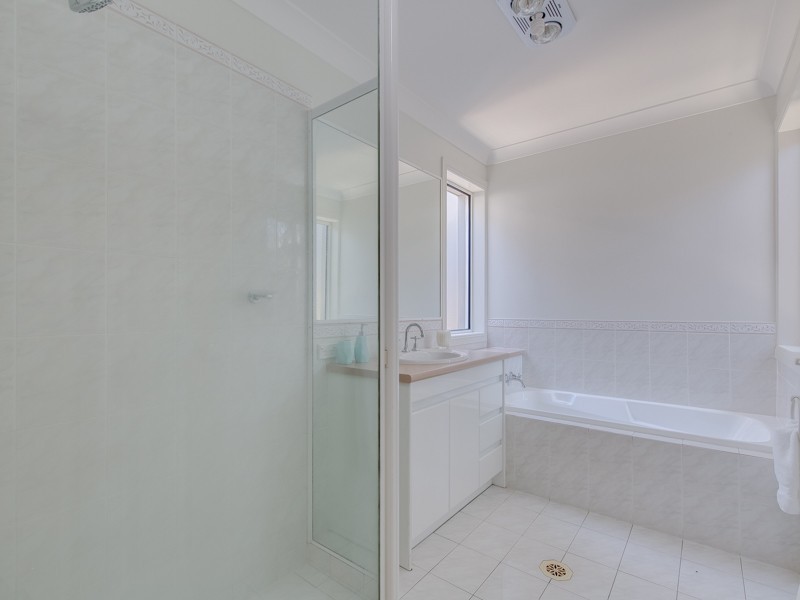 154 Camberwell Circuit, Robina QLD 4226