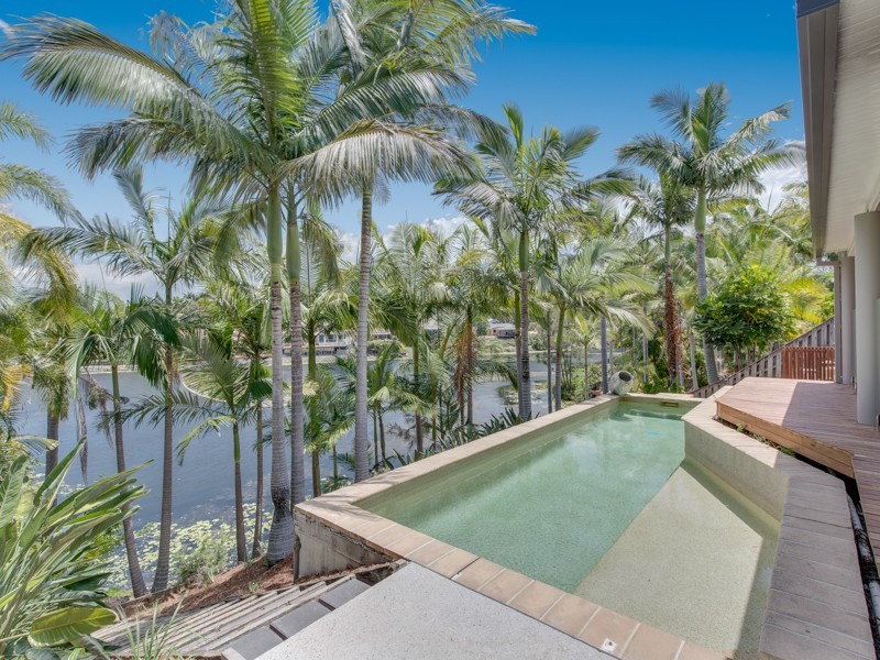 154 Camberwell Circuit, Robina QLD 4226