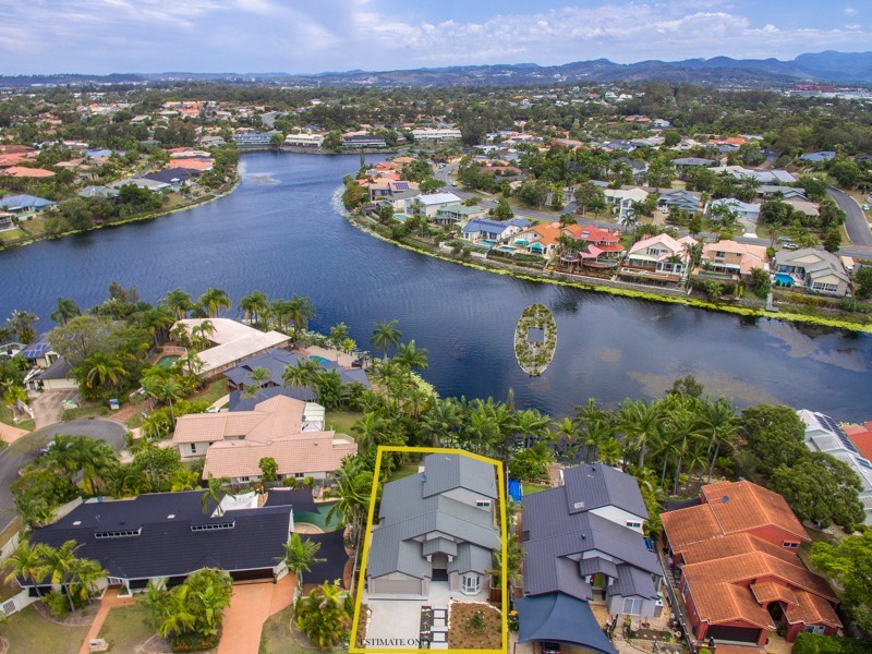 154 Camberwell Circuit, Robina QLD 4226