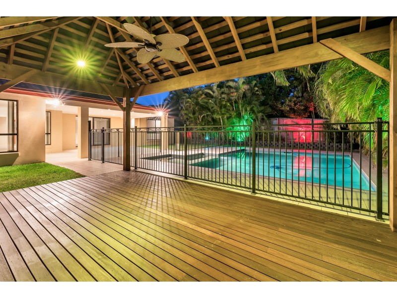 10 Whitehead Drive, Burleigh Waters QLD 4220