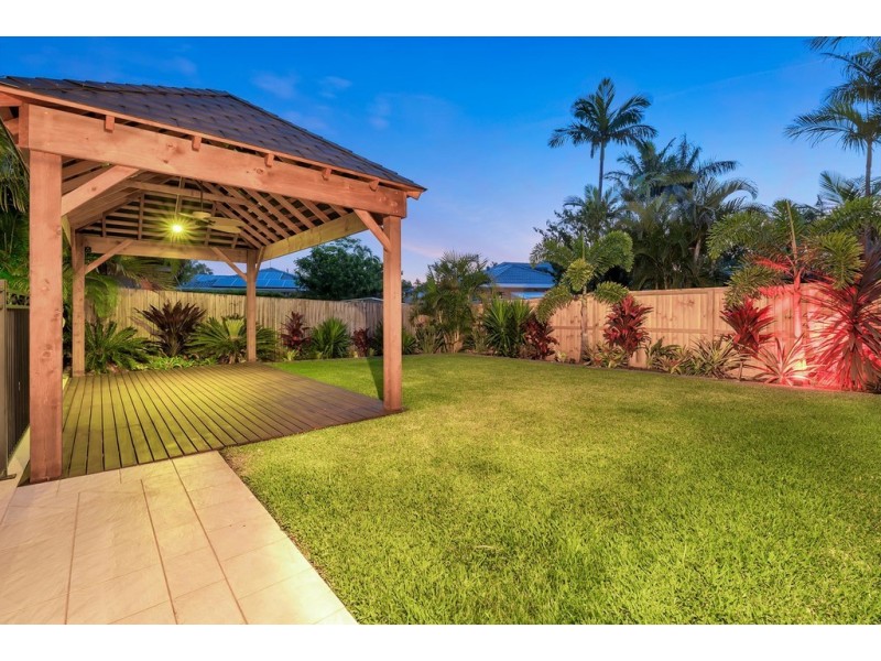 10 Whitehead Drive, Burleigh Waters QLD 4220