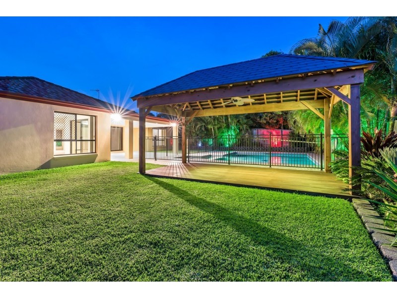 10 Whitehead Drive, Burleigh Waters QLD 4220