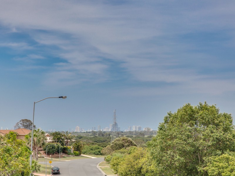 1 Stillwater Crescent, Robina QLD 4226