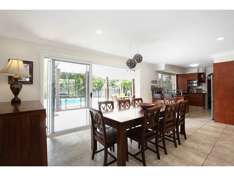 37 Sunningdale Circuit, Robina QLD 4226