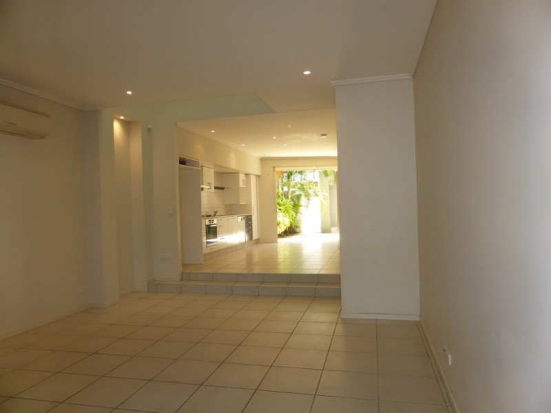 36 Moores Crescent, Varsity Lakes QLD 4227