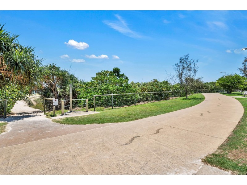 135 Golden Four Drive, Bilinga QLD 4225