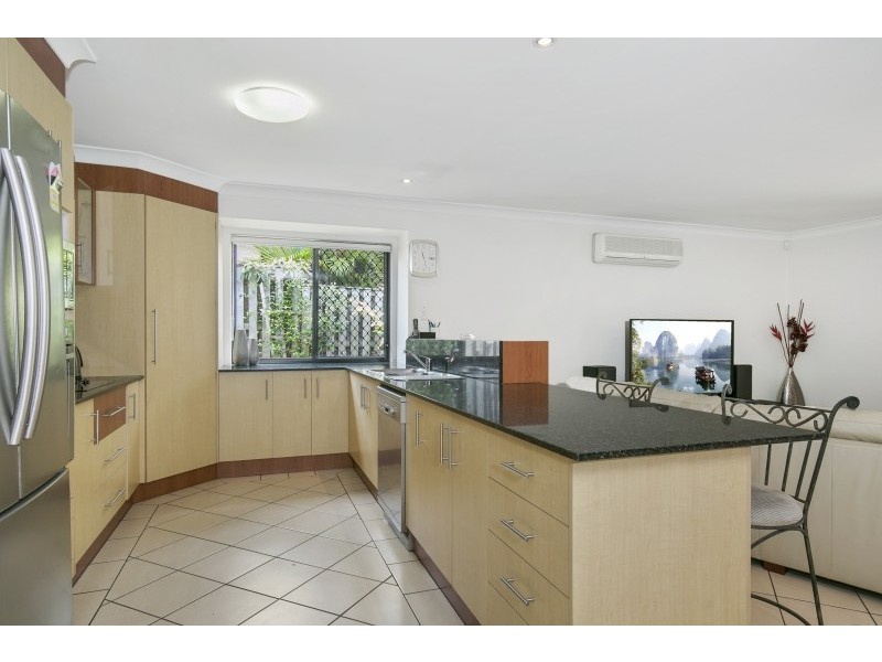 1 Peachwood Court, Robina QLD 4226